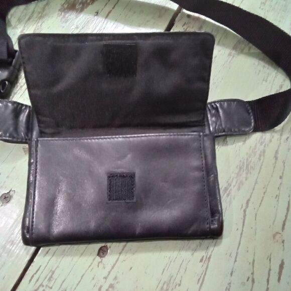 Wilson's Leather Pelle Studio Fanny Pack Black Adjustable Strap Multiple Pockets - Picture 6 of 9